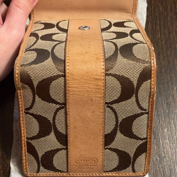 Coach signature mini wallet pre loved - Picture 2 of 8